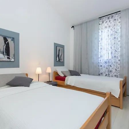 Adorable House Lilla-with Pool-near Old Town