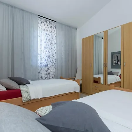 Adorable House Lilla-with Pool-near Old Town *