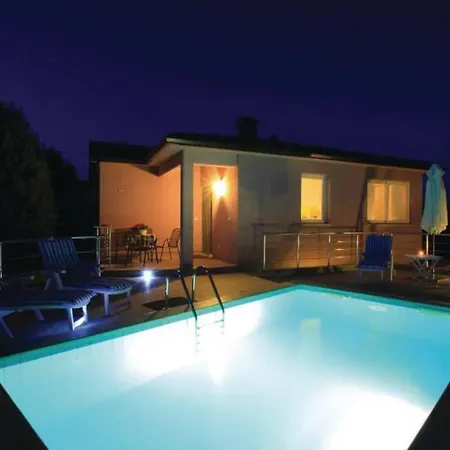 Adorable House Lilla-with Pool-near Old Town 度假居 拉宾