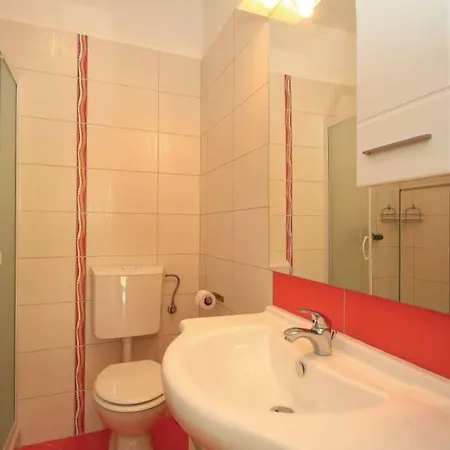 Adorable House Lilla-with Pool-near Old Town 度假居