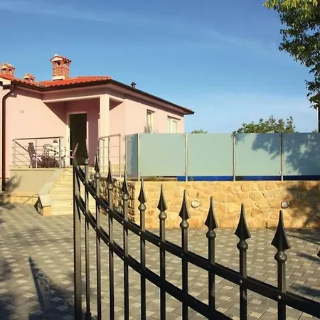 Adorable House Lilla-with Pool-near Old Town *