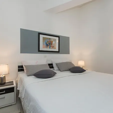 Adorable House Lilla-with Pool-near Old Town 度假居 拉宾