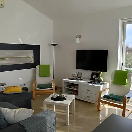 Adorable House Lilla-with Pool-near Old Town 拉宾